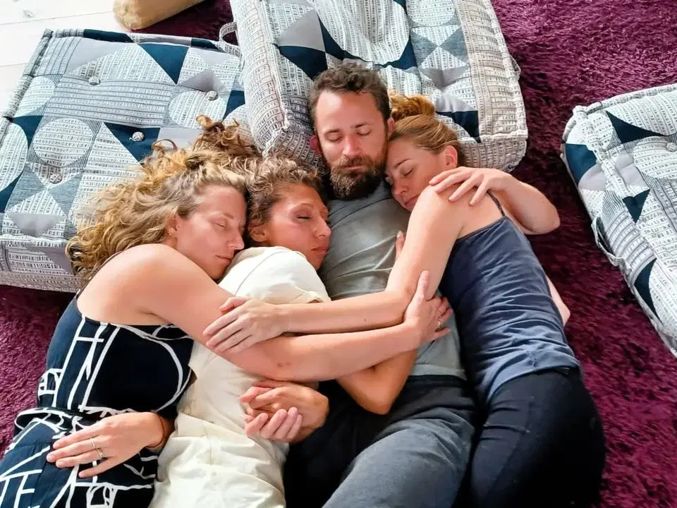 KOM NÄRA // Februari