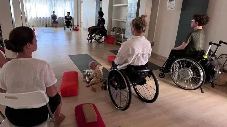 Yoga för dig med rörelsehinder